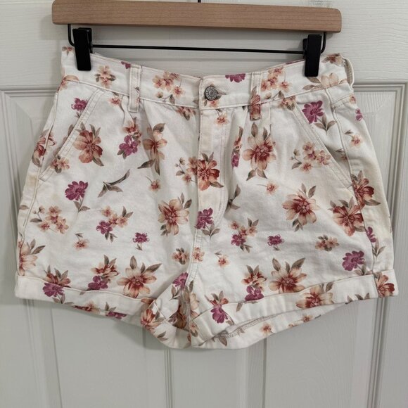 American Eagle Outfitters Pants - American Eagle Mom Jean Shorts Womens 6 Floral Cottage Core Summer Feminine